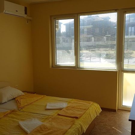 Villa Krisia Apartments Sozopol Esterno foto