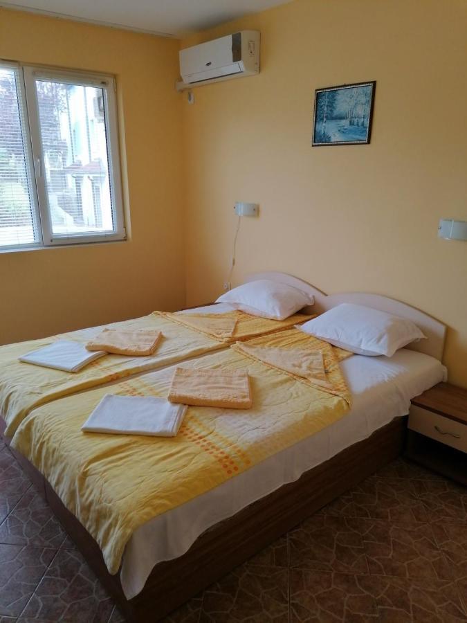Villa Krisia Apartments Sozopol Esterno foto