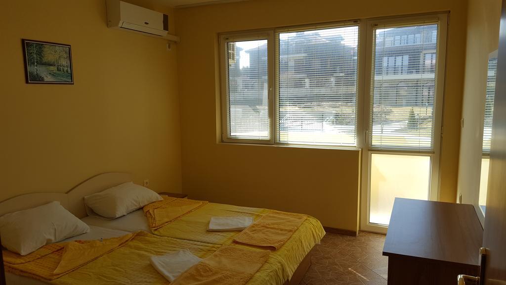 Villa Krisia Apartments Sozopol Esterno foto