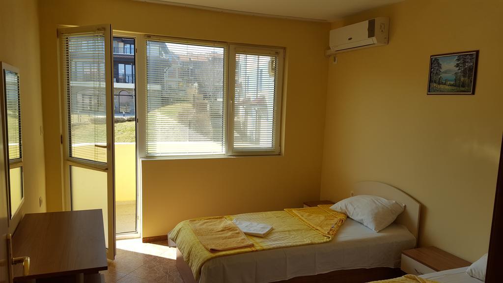 Villa Krisia Apartments Sozopol Esterno foto